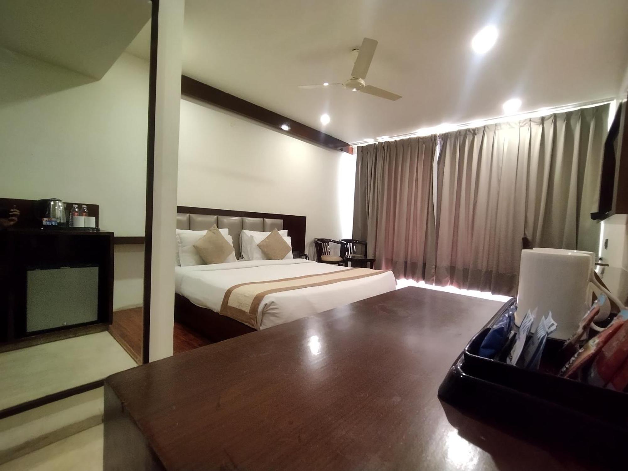 Tgi Apple Inn Jaipur Luaran gambar