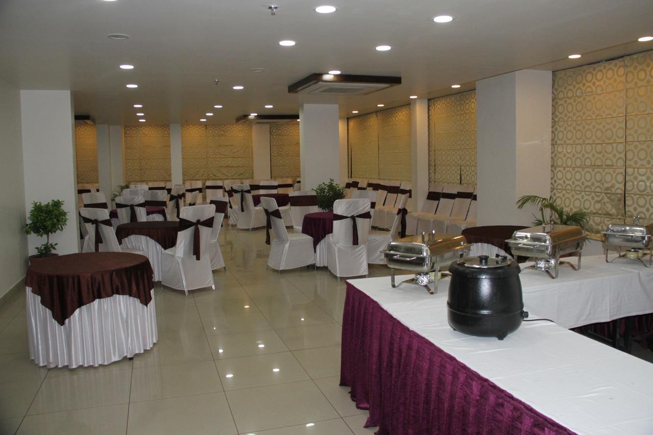Tgi Apple Inn Jaipur Luaran gambar