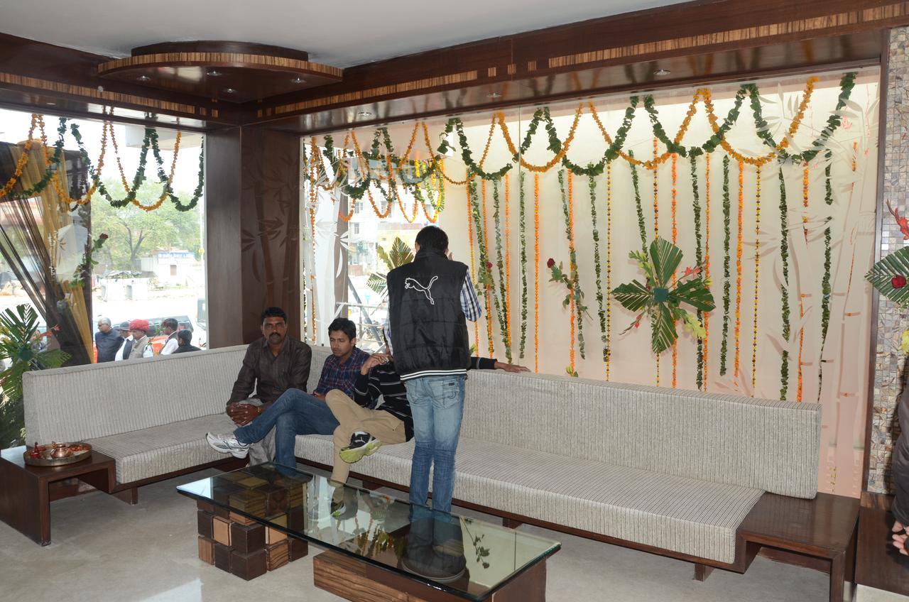 Tgi Apple Inn Jaipur Luaran gambar